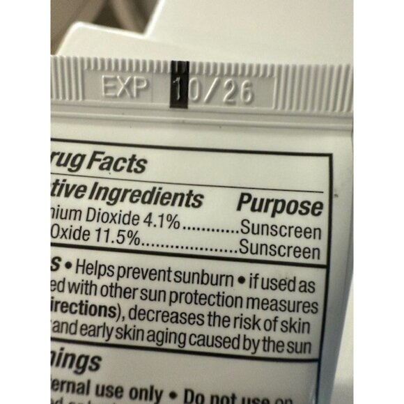 Bliss Block Star Sheer Tinted Daily Mineral Sunscreen SPF 30  1.4oz Broad Spectr - Picture 5 of 5